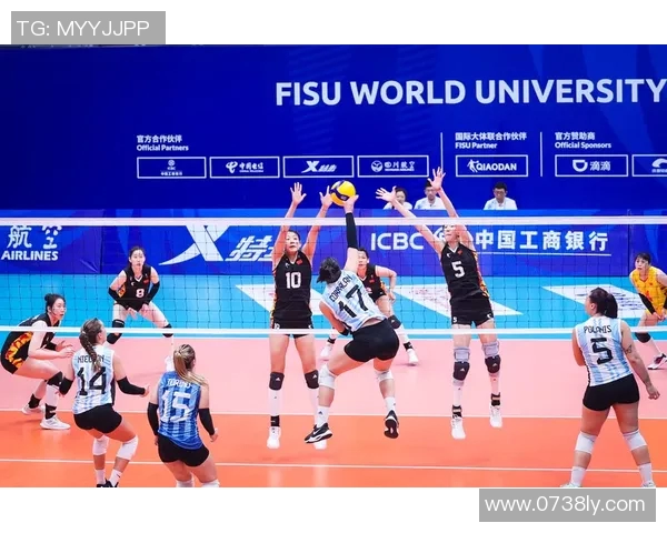 杨强谈排球生涯：从青涩少年到国家队主力的成长之路