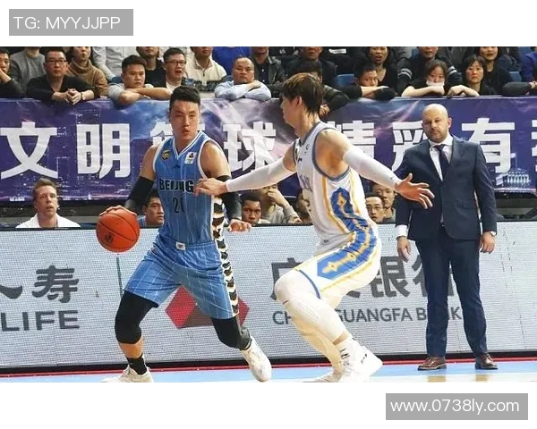 赛后分析:北京篮球队与南京篮球队的团队协作表现与战术探讨 赛后分析:北京篮球队与南京篮球队的团队协作表现与战术探讨