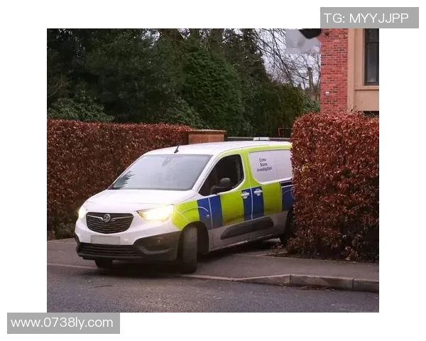 足球明星家庭暴力事件曝光妻子遭殴打视频引发社会广泛关注与讨论 足球明星家庭暴力事件曝光妻子遭殴打视频引发社会广泛关注与讨论